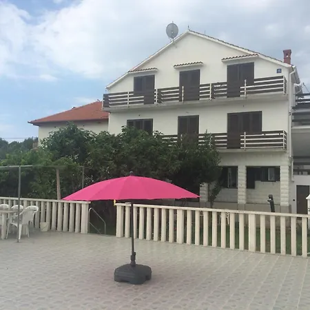 Guest house Lidija 3*
