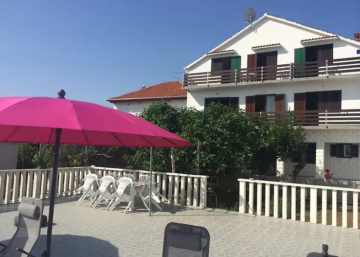 Pensionat Lidija 3*