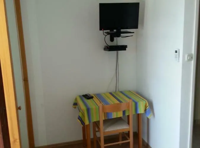 Pensionat Lidija 3*